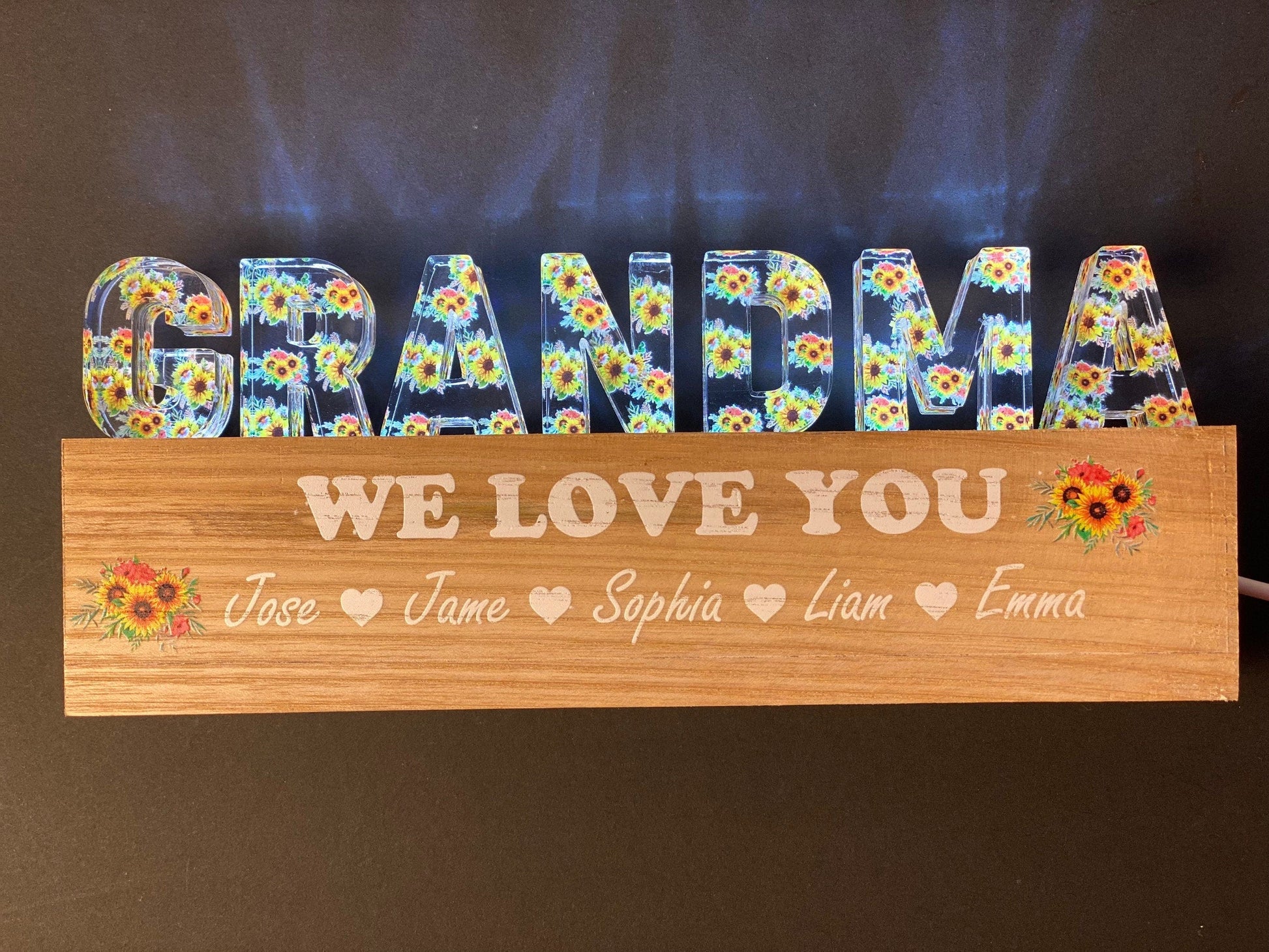 Personalized Grandma Night Light: Custom LED Wooden Base - product image 4
