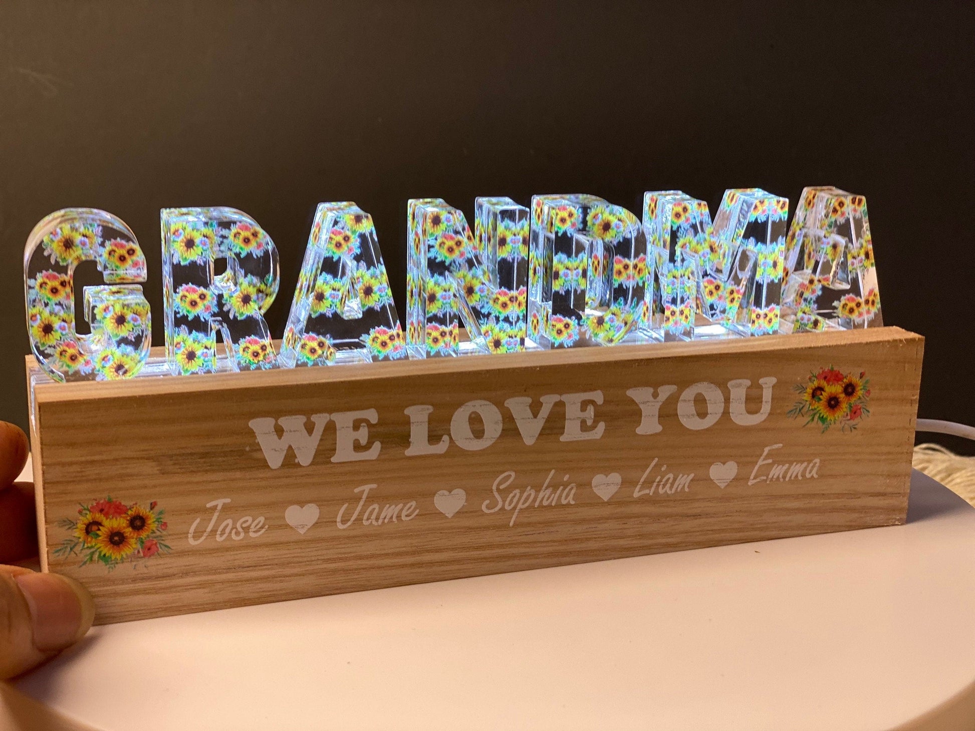 Personalized Grandma Night Light: Custom LED Wooden Base - product image 5