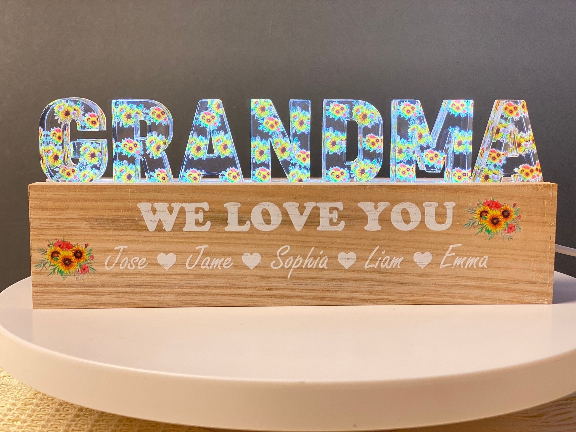 Personalized Grandma Night Light: Custom LED Wooden Base - main product image